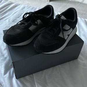 Ladies New Balance 237